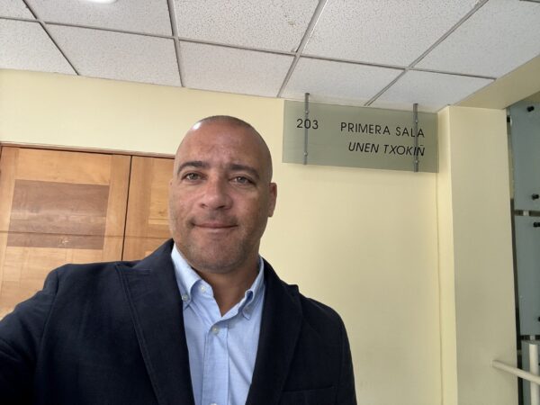 Ernesto Vera contra orden de expulsión