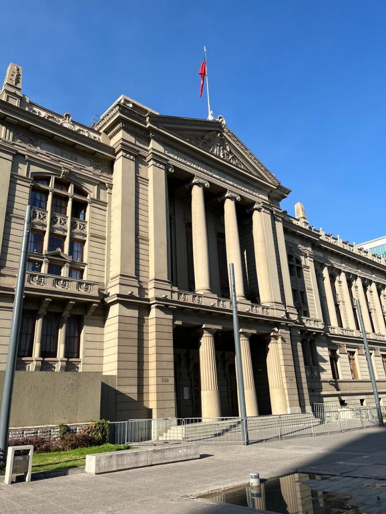 Corte Suprema contra el Registro Civil