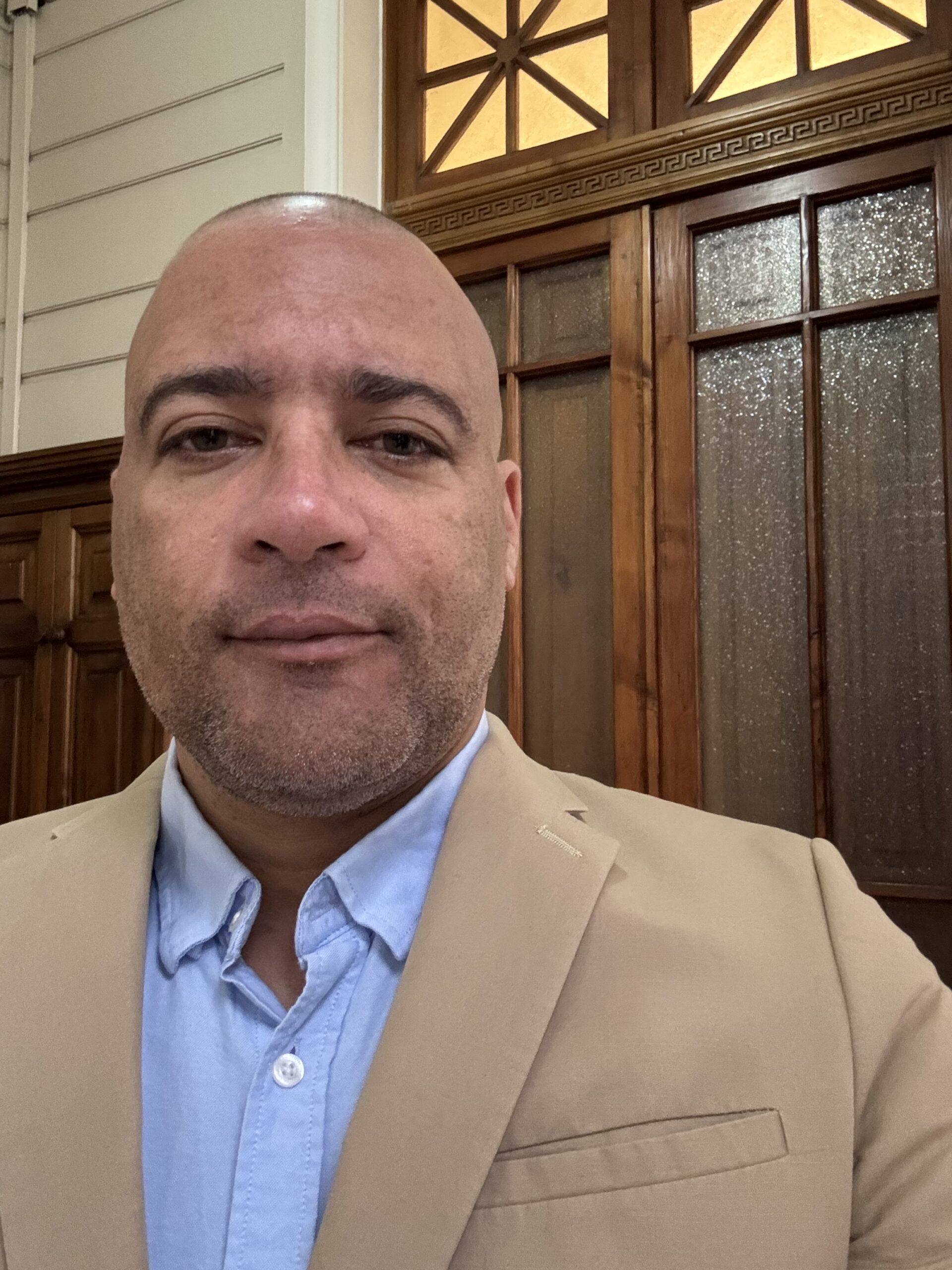 Ernesto Vera sobre expulsiones de irregulares
