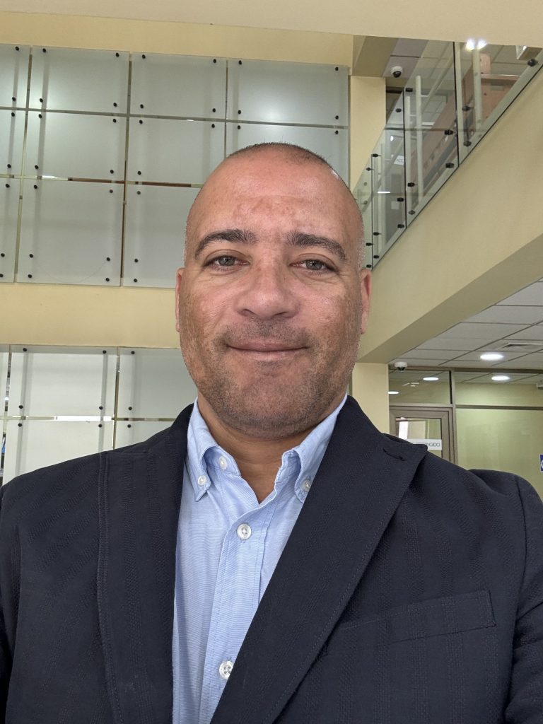 Ernesto Vera exige se entreguen emails de Universidad de Chile